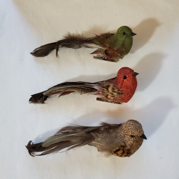 Rustic 5” Burlap Birds with Natural Feathers Clip Ornaments – Set of (3) - Picture 9 of 9